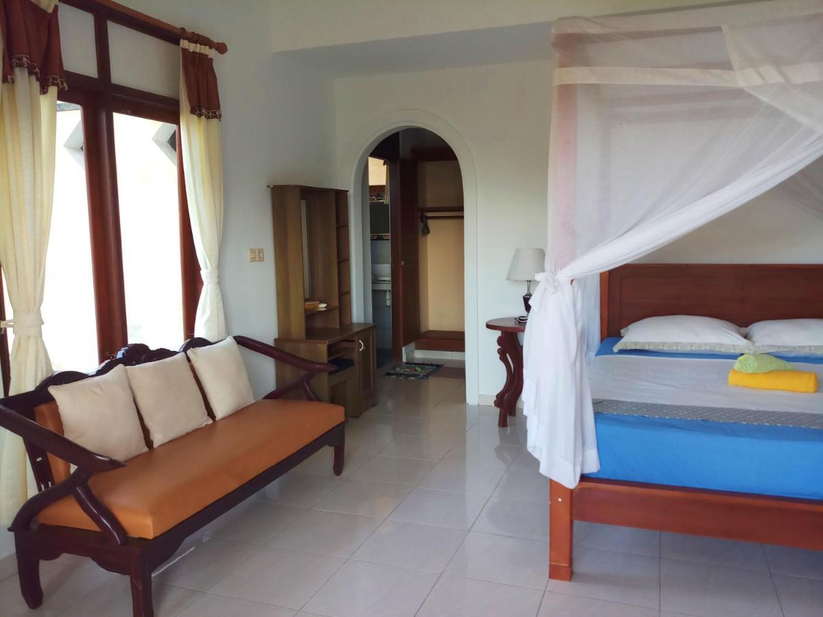 Rumah Wayans Lipah Amed Exterior foto