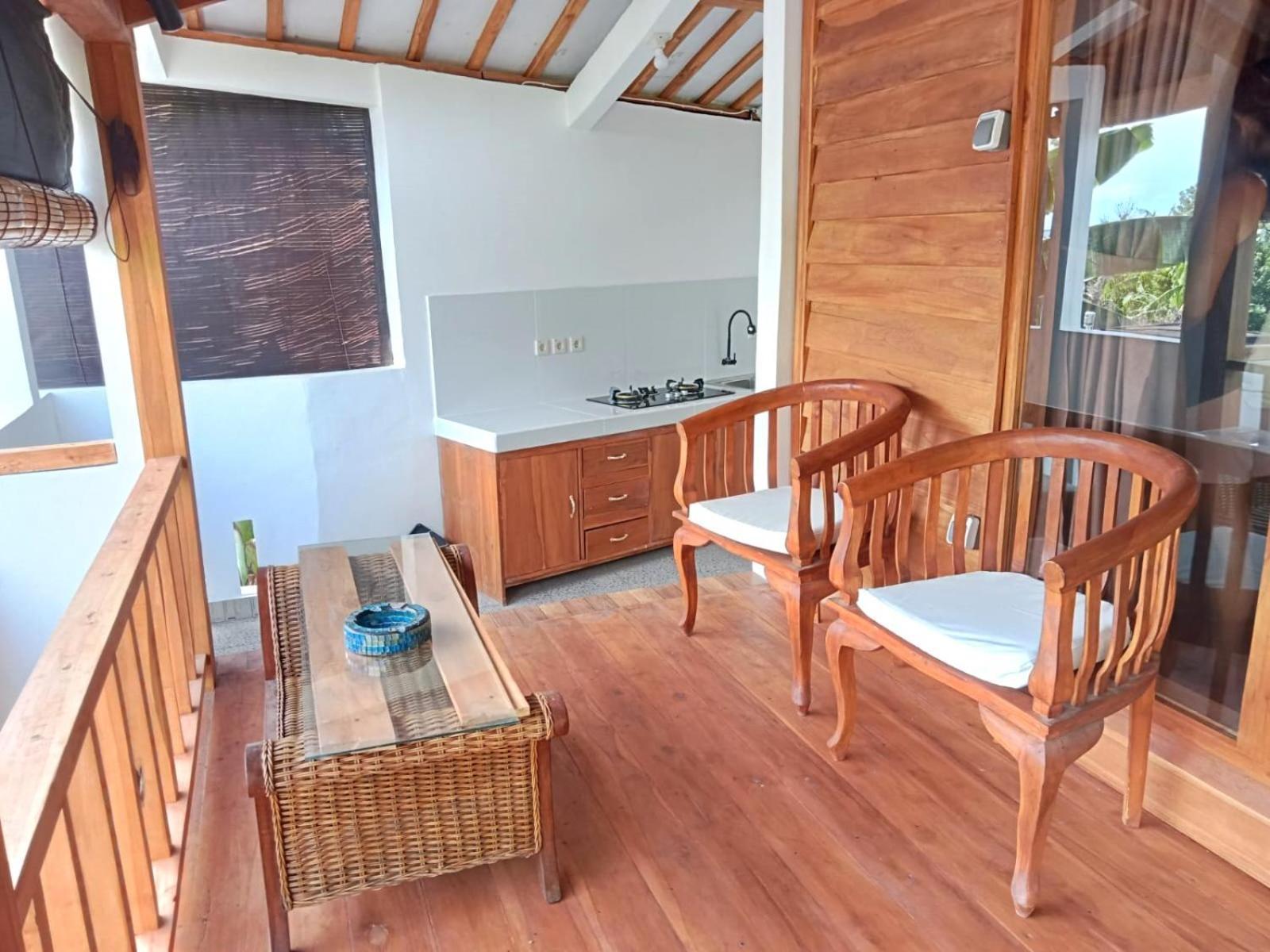 Rumah Wayans Lipah Amed Exterior foto