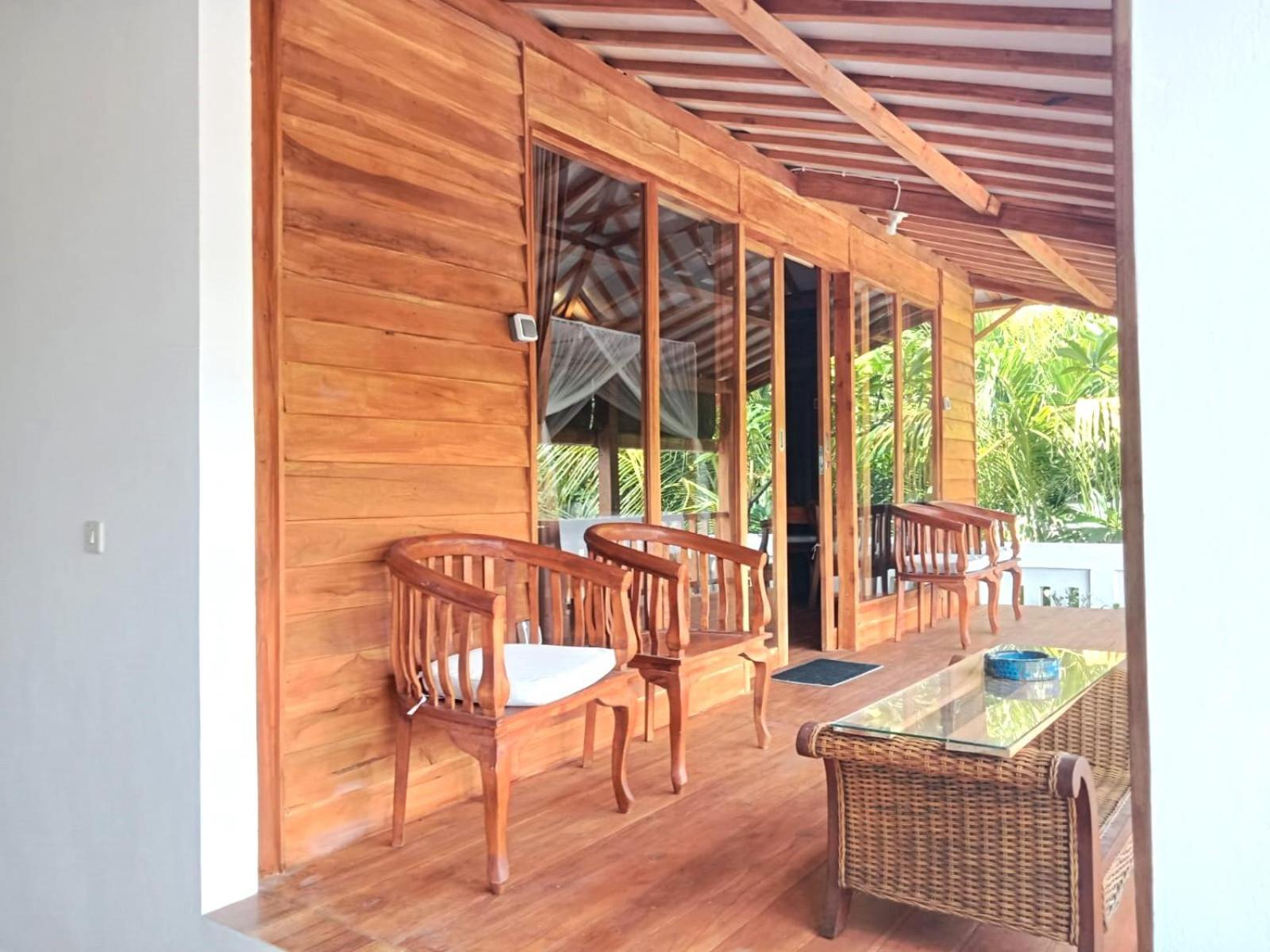Rumah Wayans Lipah Amed Exterior foto