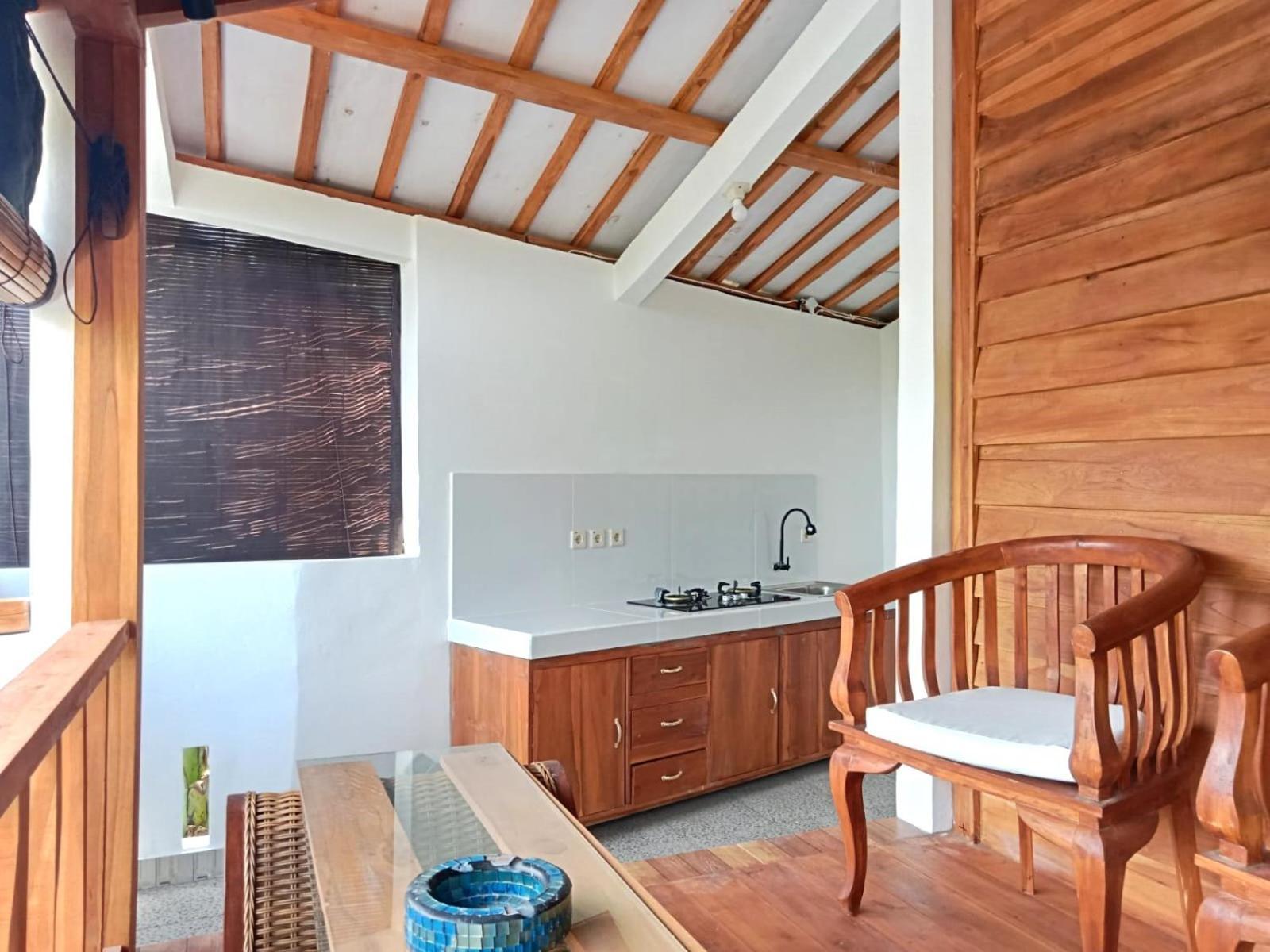 Rumah Wayans Lipah Amed Exterior foto