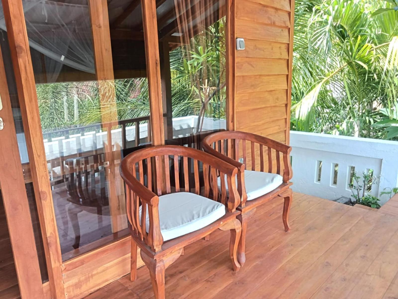 Rumah Wayans Lipah Amed Exterior foto