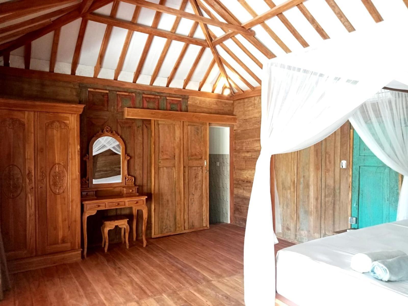 Rumah Wayans Lipah Amed Exterior foto