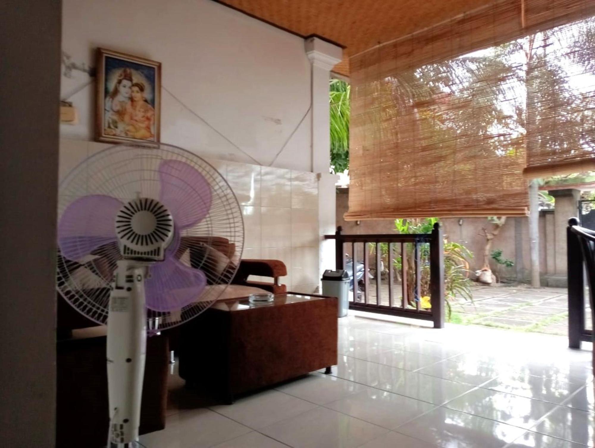 Rumah Wayans Lipah Amed Exterior foto