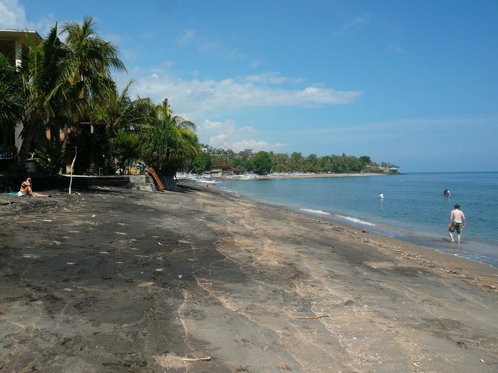 Rumah Wayans Lipah Amed Exterior foto
