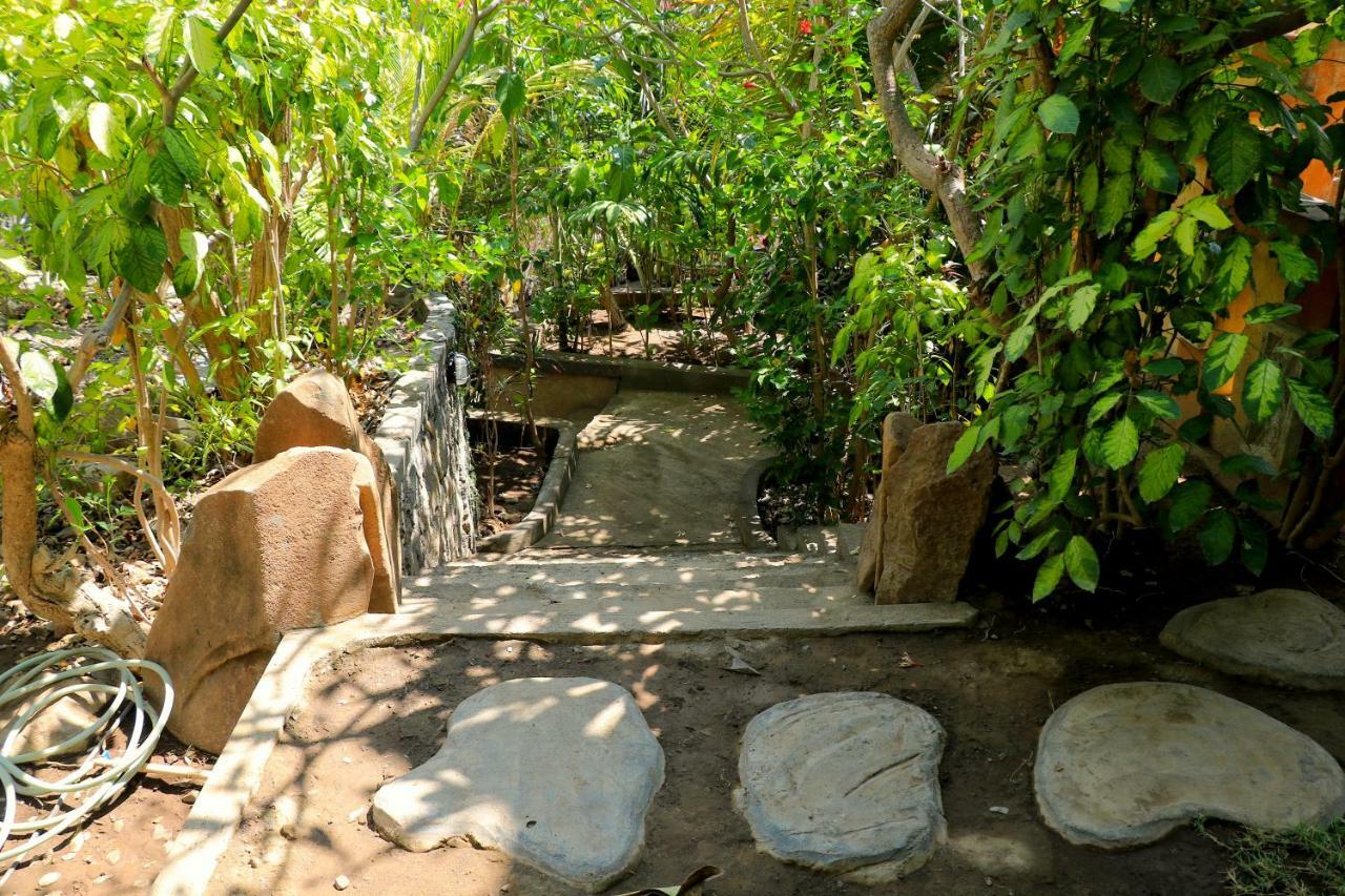 Rumah Wayans Lipah Amed Exterior foto