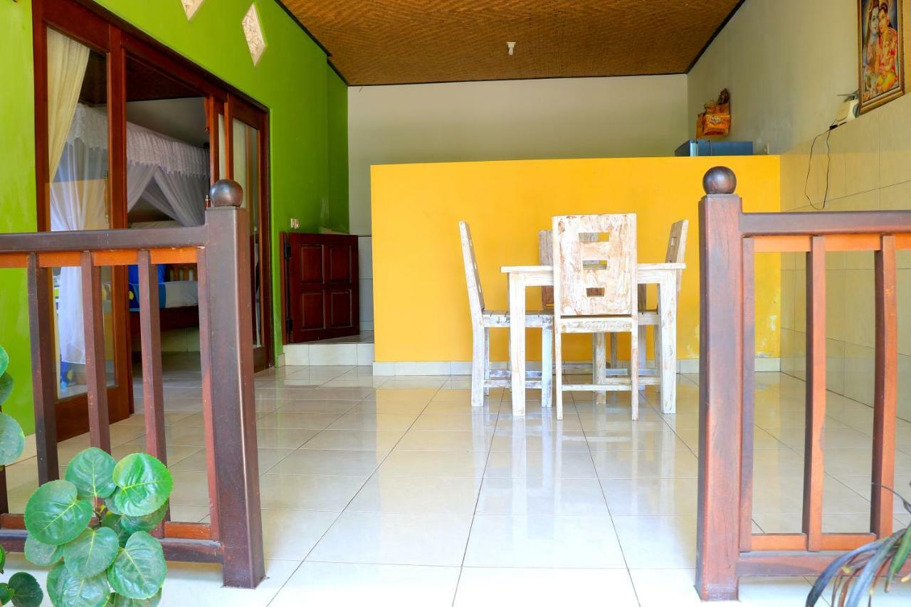 Rumah Wayans Lipah Amed Exterior foto